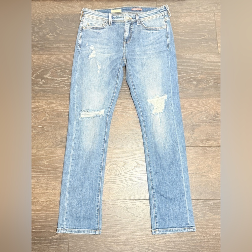 Pilcro by Anthropologie Light Blue SLIM BOYFRIEND:
CROP